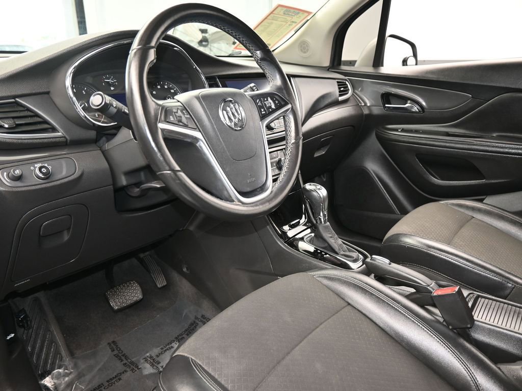 Used 2020 Buick Encore Preferred image 13