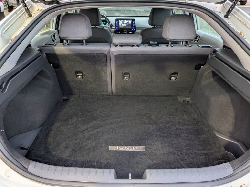 Used 2020 Hyundai Ioniq SEL image 13