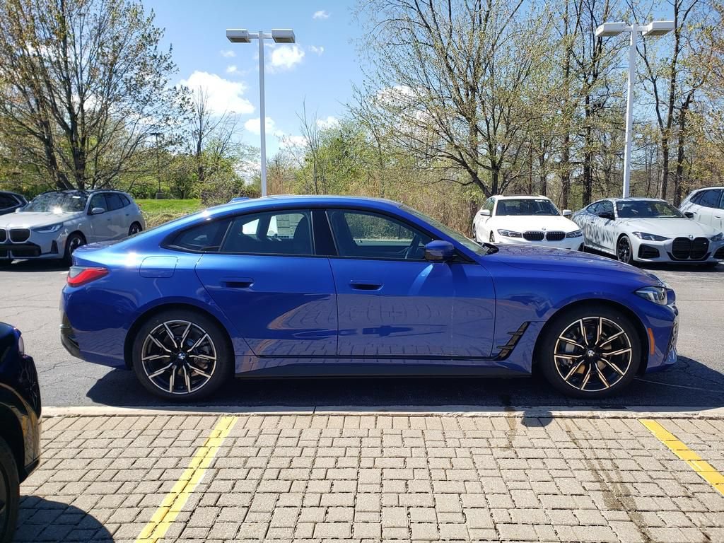 New 2026 BMW i4 xDrive40i w/ M Sport Package AWD/4WD image 3