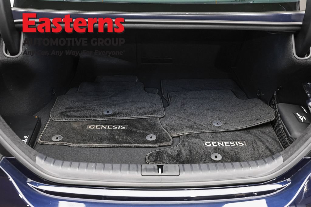 Used 2023 Genesis G70 2.0T w/ Sport Prestige Package AWD/4WD image 9