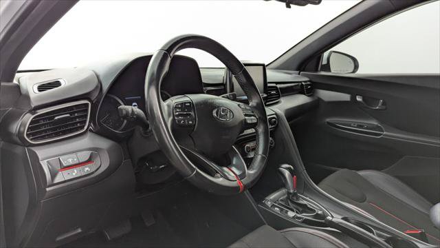 Used 2019 Hyundai Veloster 2.0 Premium FWD image 19