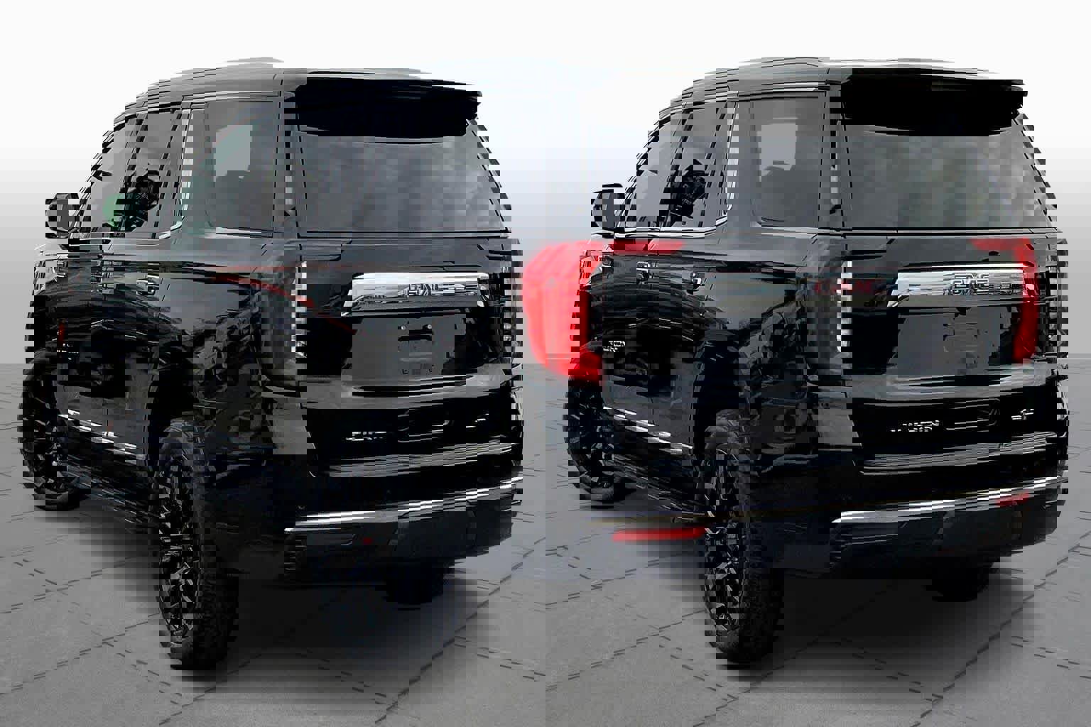 Used 2022 GMC Yukon SLT w/ SLT Luxury Package image 11