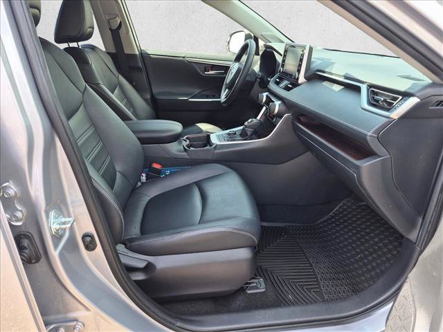 Used 2020 Toyota RAV4 Limited AWD/4WD image 20
