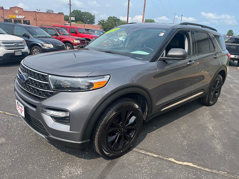 Used 2022 Ford Explorer XLT AWD/4WD image 4