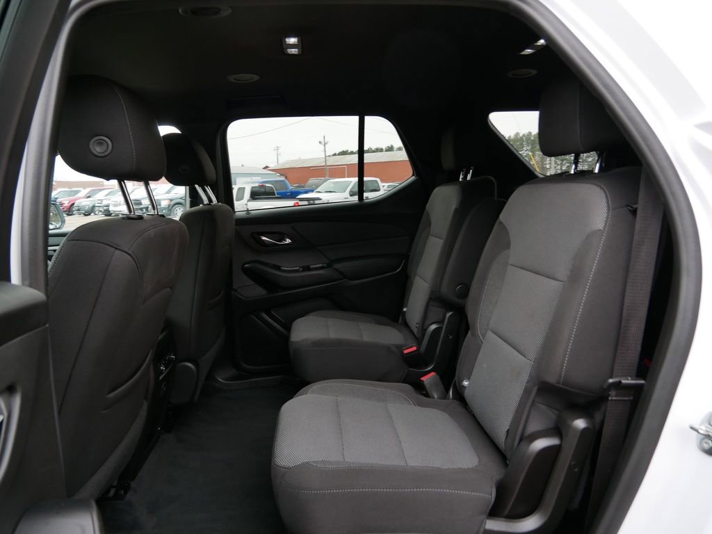 Used 2023 Chevrolet Traverse LT image 11