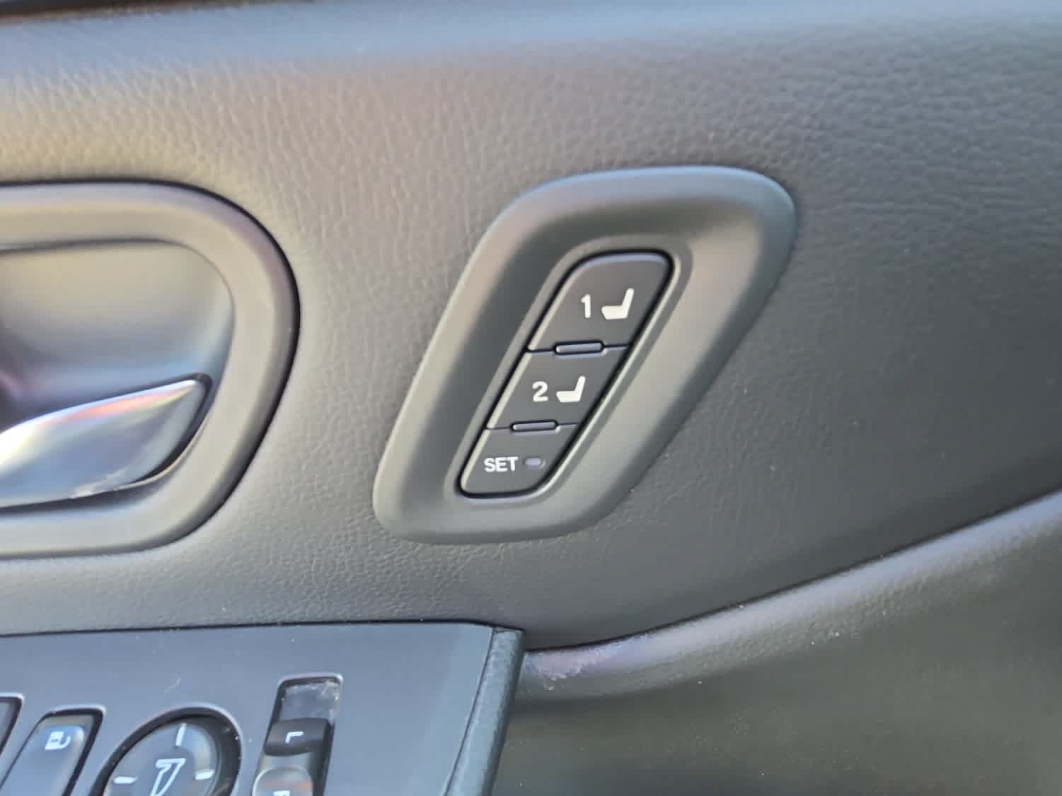 Certified 2023 Honda Pilot Touring image 25