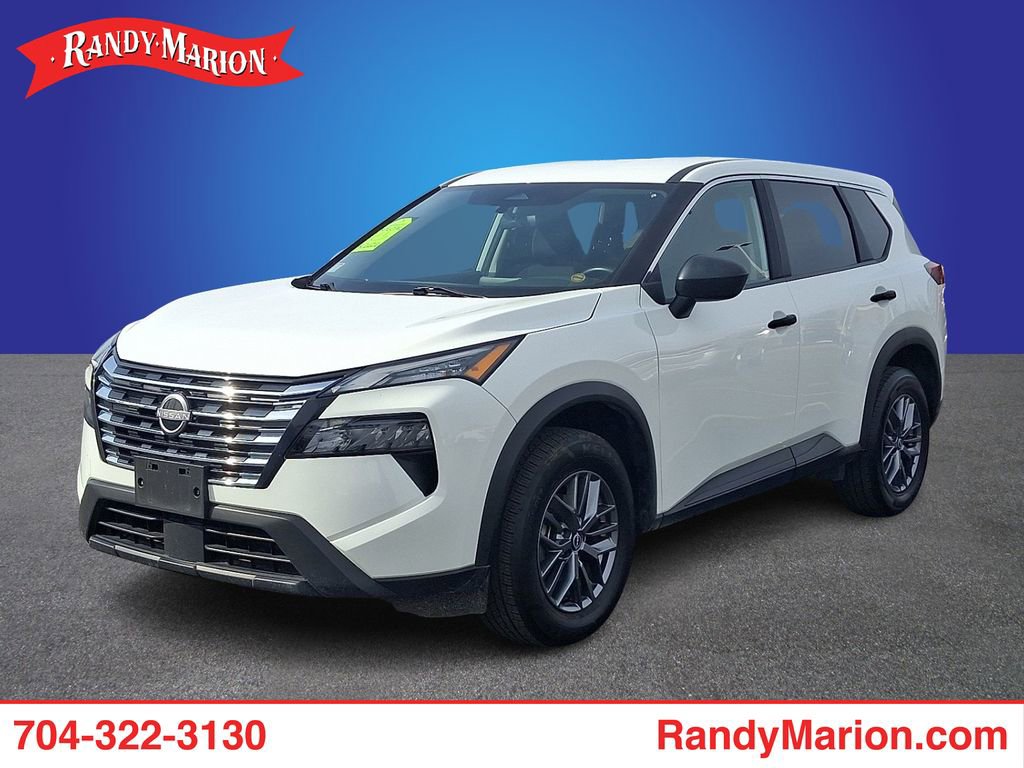 Used 2024 Nissan Rogue S image 1