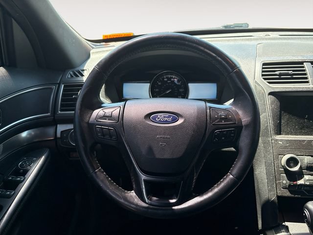 Used 2019 Ford Explorer XLT w/ Equipment Group 202A AWD/4WD image 12