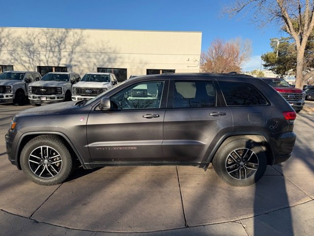Used 2018 Jeep Grand Cherokee Trailhawk image 2