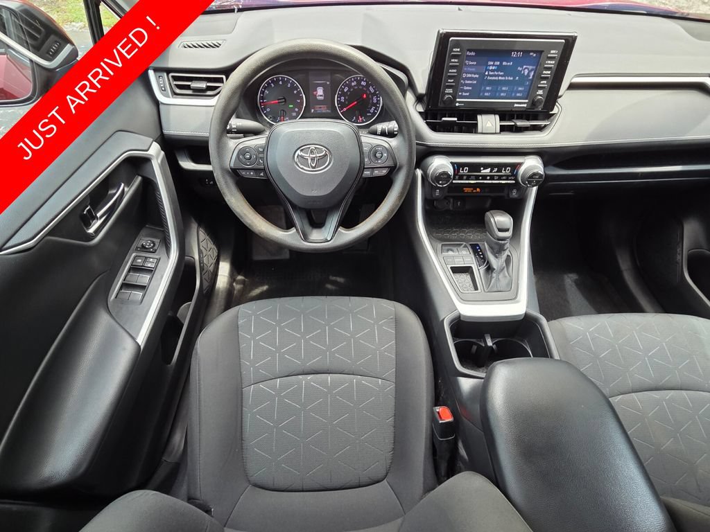 Used 2022 Toyota RAV4 XLE FWD image 6