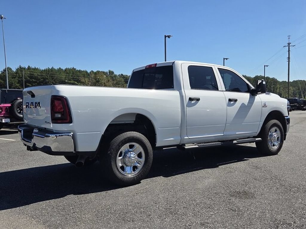 Used 2022 RAM 2500 Tradesman w/ Chrome Appearance Group AWD/4WD image 11