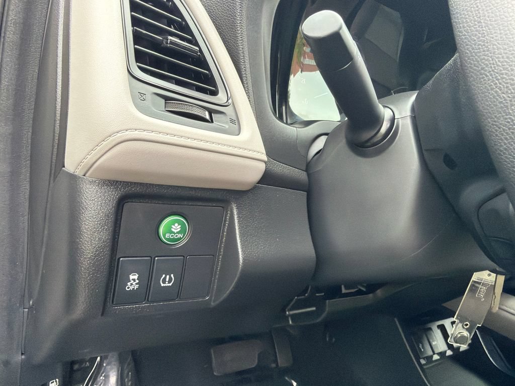 Used 2017 Honda HR-V LX image 30