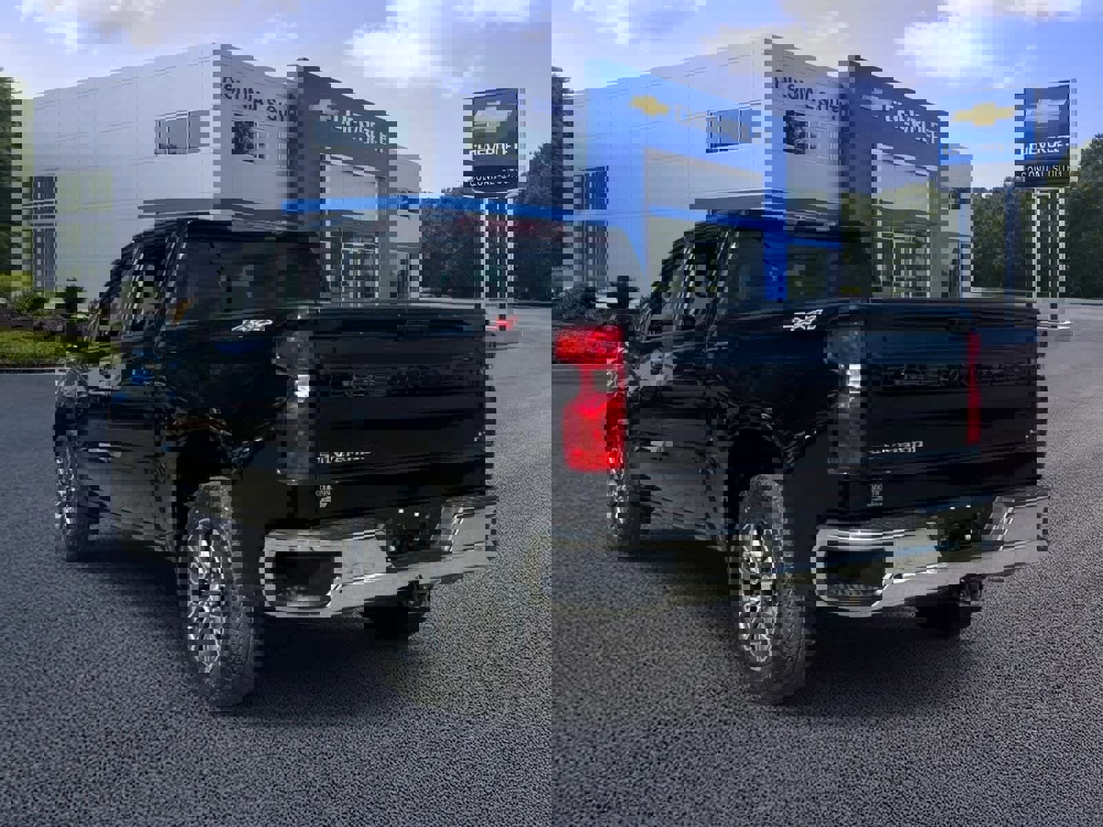 Certified 2023 Chevrolet Silverado 1500 LT image 4