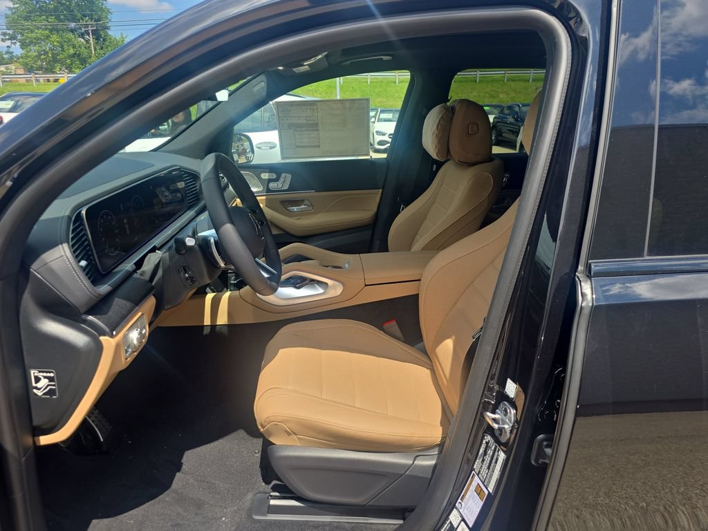 New 2026 Mercedes-Benz GLS 450 4MATIC image 9