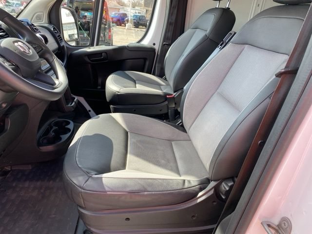 Used 2025 RAM ProMaster 2500 w/ Convenience Group FWD image 14