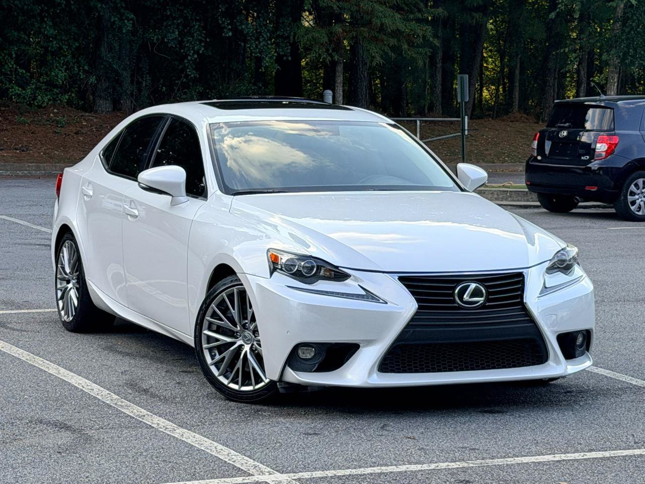 Used 2016 Lexus IS 200t w/ Premium Package RWD image 5