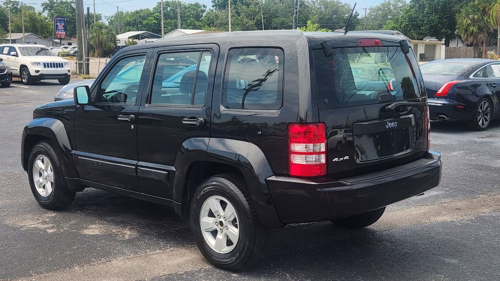 Used 2012 Jeep Liberty Sport AWD/4WD image 4