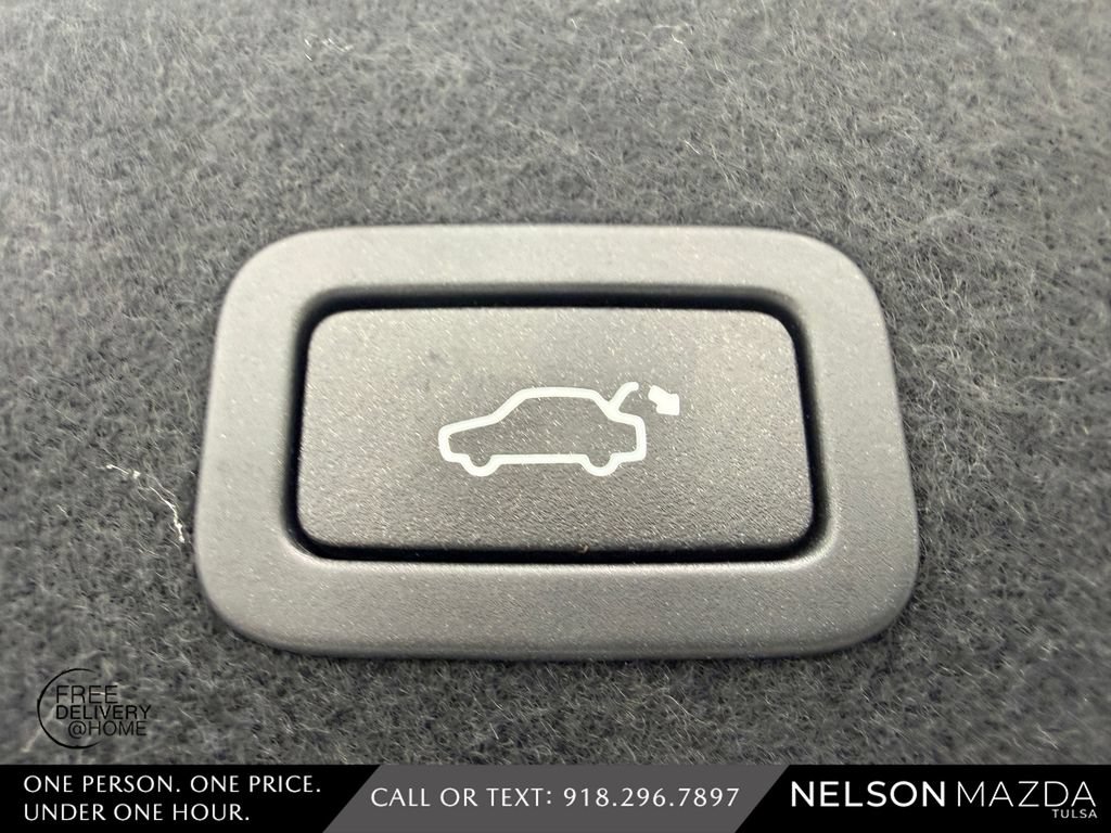 Used 2016 Volvo XC60 T5 w/ Proximity Package FWD image 39