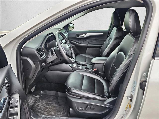 Used 2024 Ford Escape Platinum AWD/4WD image 16