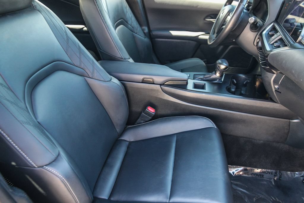Certified 2024 Lexus UX 250h FWD image 18