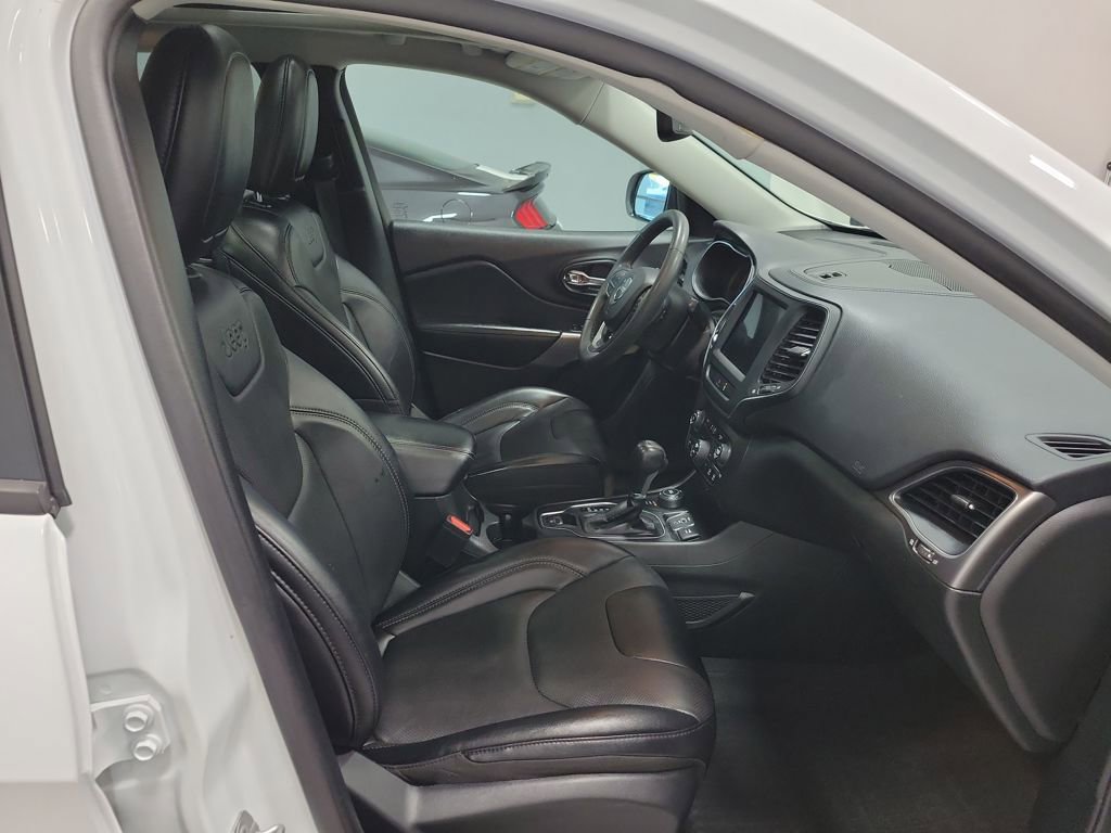 Used 2022 Jeep Cherokee Latitude Lux w/ Sun & Sound Group image 15