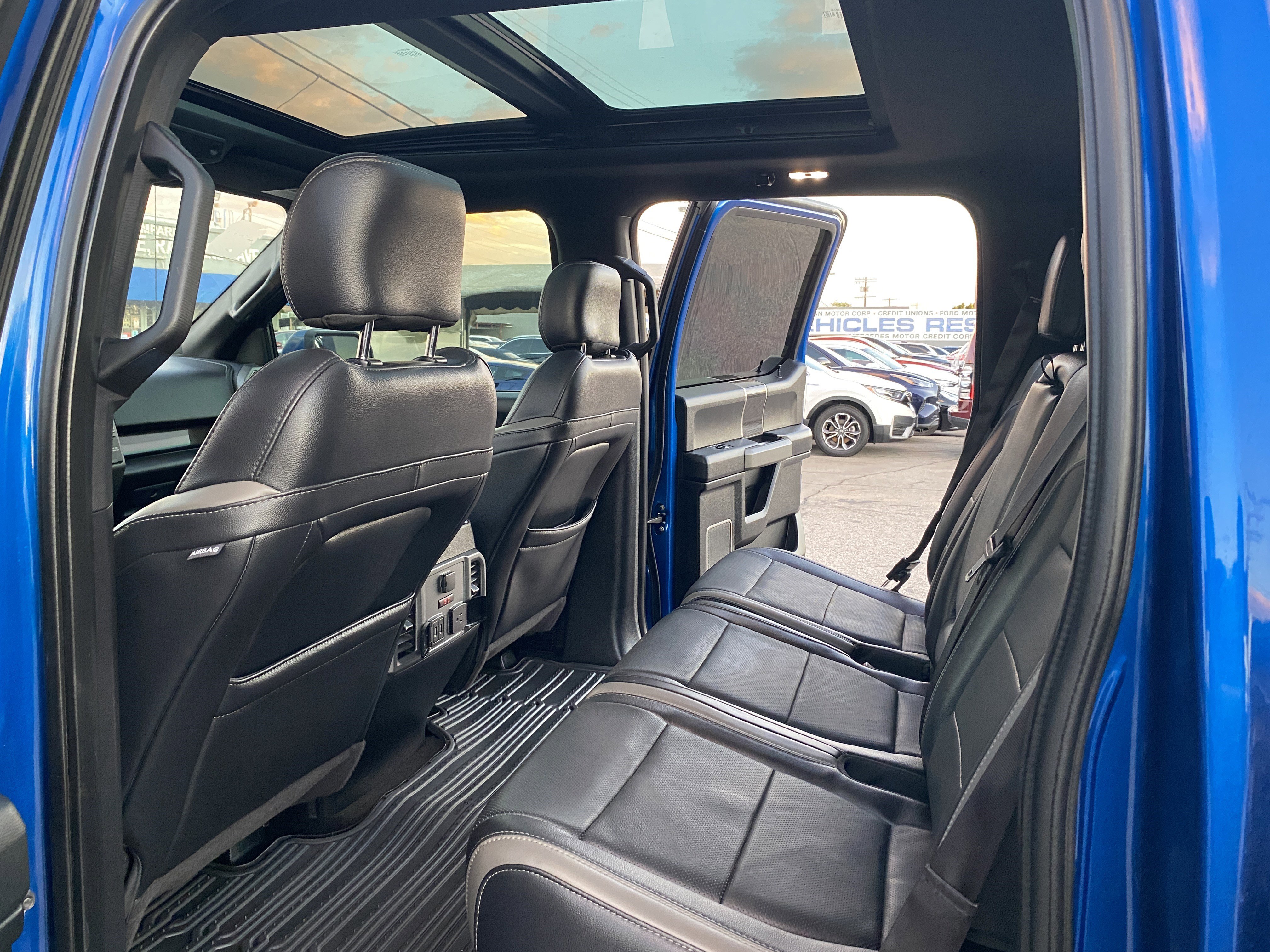 Used 2018 Ford F150 Raptor w/ Equipment Group 802A Luxury image 15