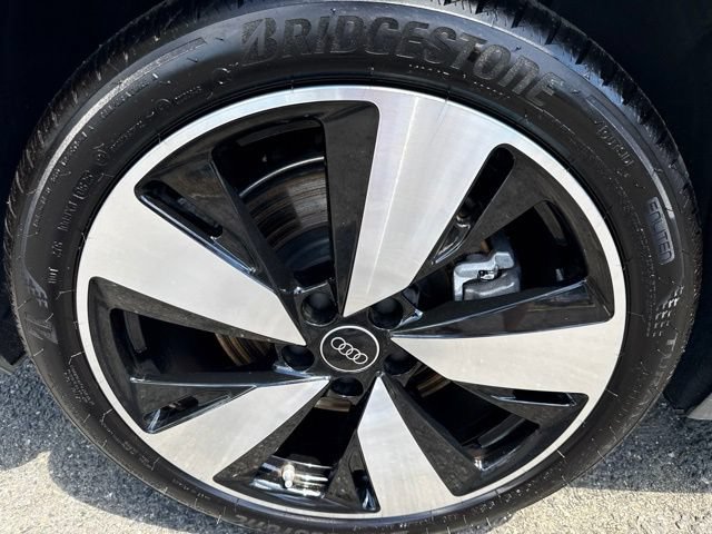 Used 2025 Audi A5 2.0T Premium Plus w/ Premium Plus AWD/4WD image 9