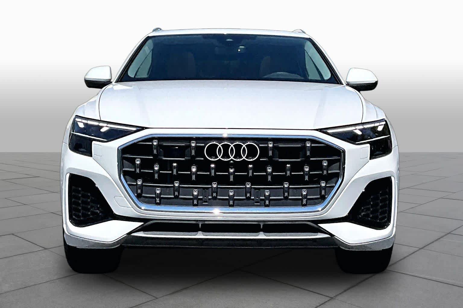 Used 2025 Audi Q8 Premium Plus AWD/4WD image 4