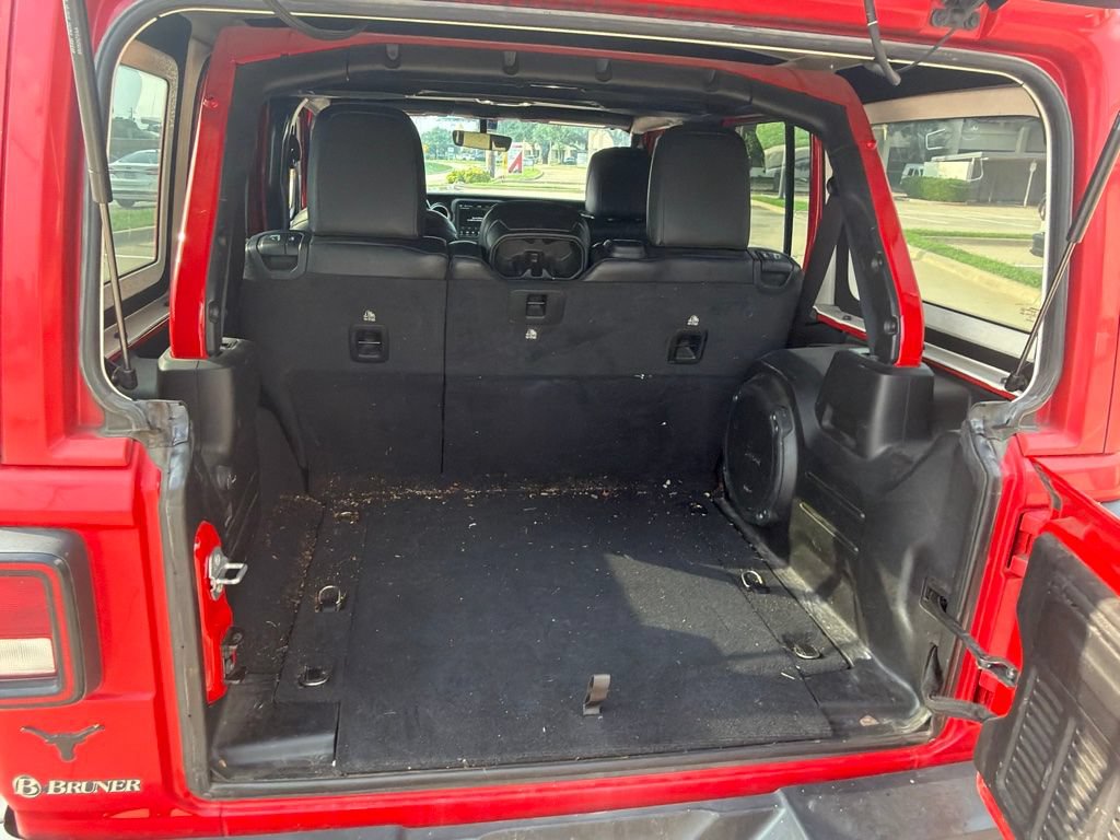 Used 2021 Jeep Wrangler Unlimited Sahara AWD/4WD image 15