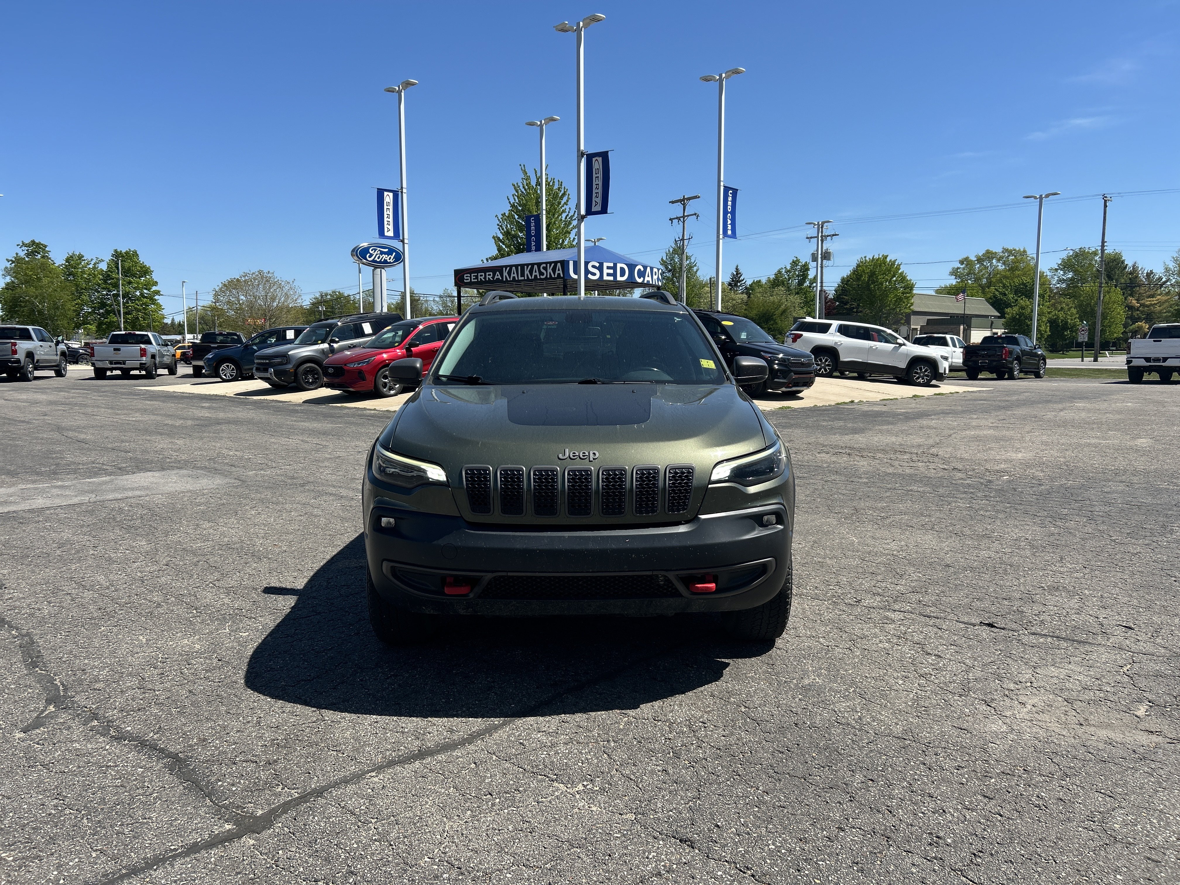 Used 2020 Jeep Cherokee Trailhawk w/ Cold Weather Group AWD/4WD image 4