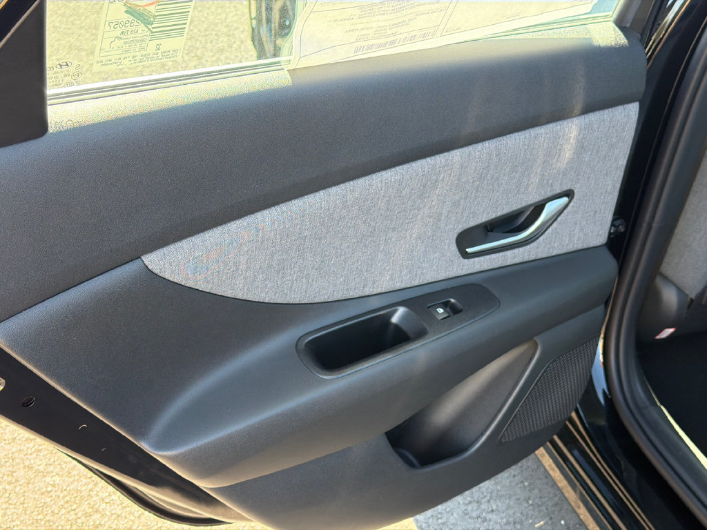 New 2026 Hyundai Elantra SEL Sport FWD image 22