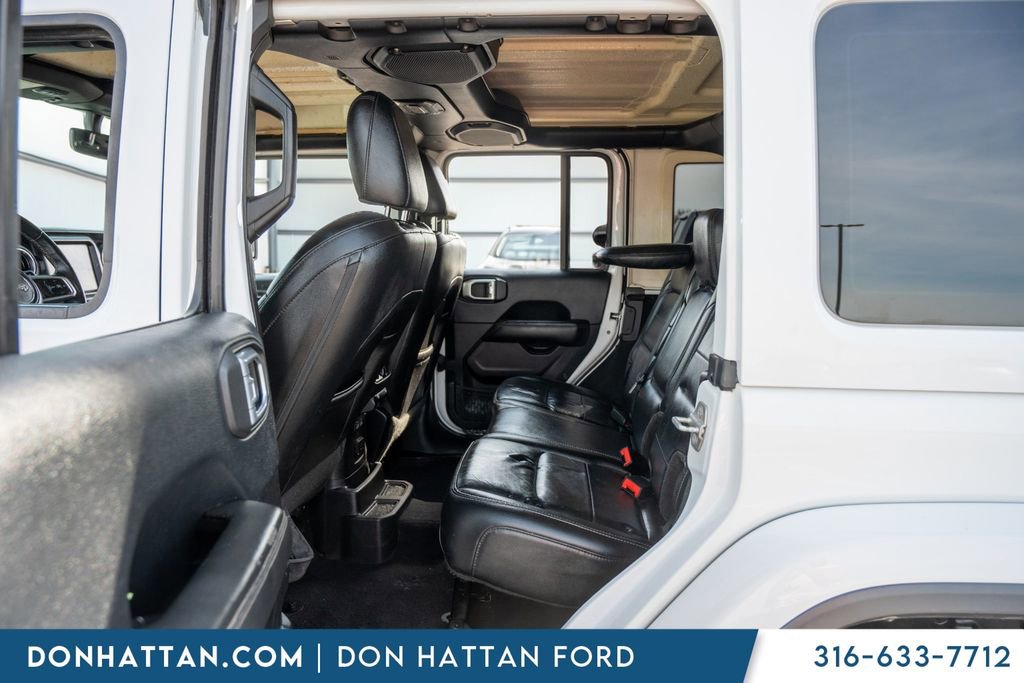 Used 2019 Jeep Wrangler Unlimited Sahara image 21