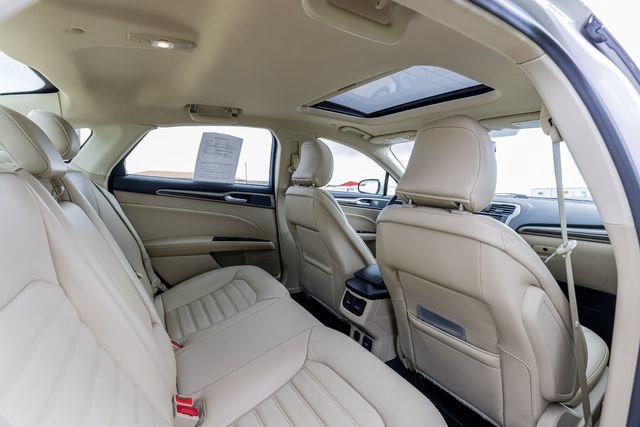 Used 2015 Ford Fusion SE w/ Equipment Group 502A FWD image 15