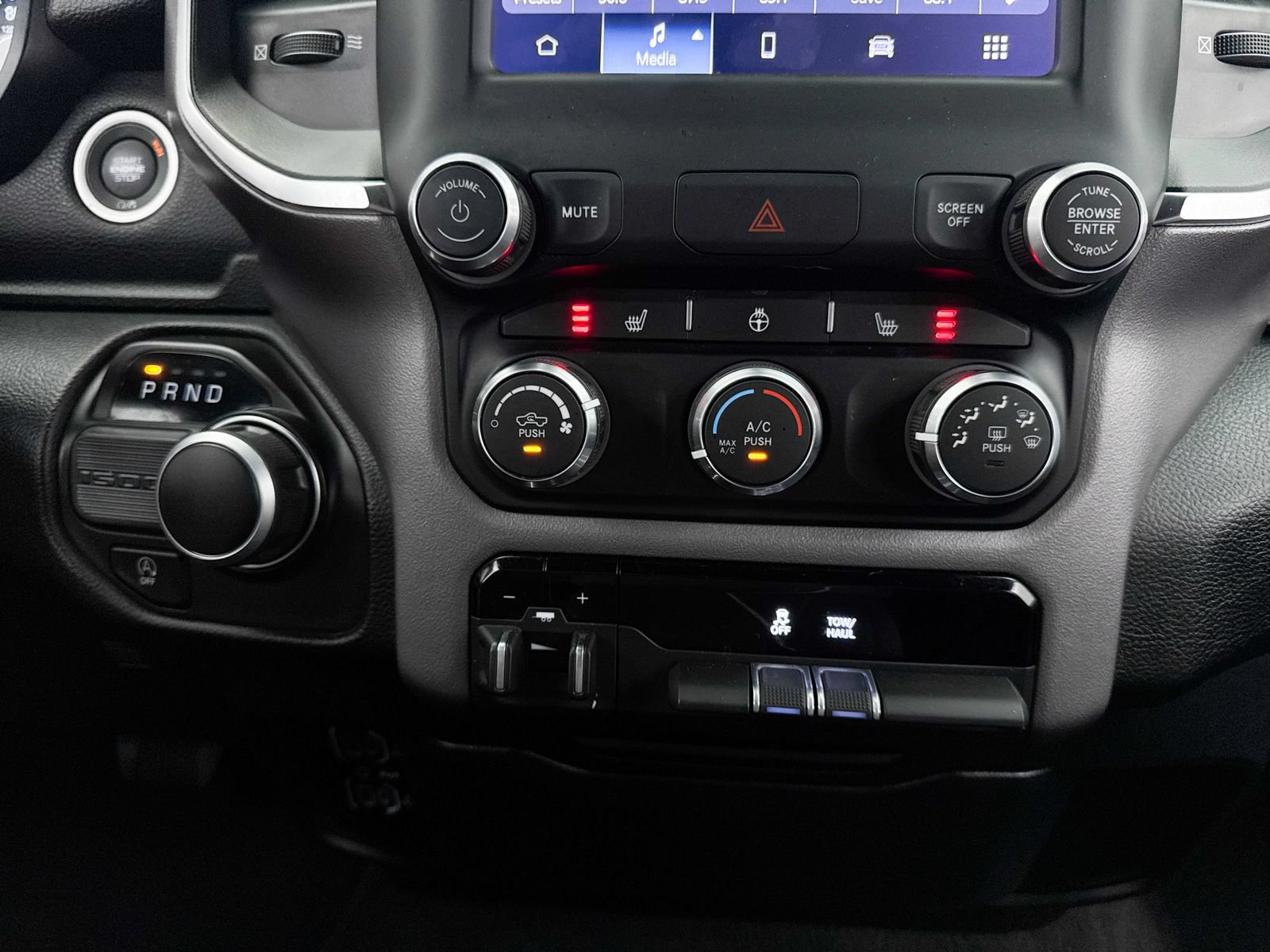 Used 2024 RAM 1500 Big Horn RWD image 21