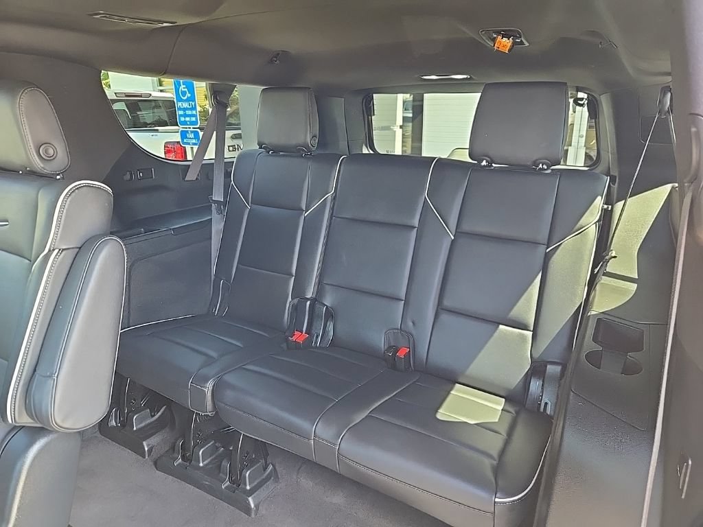 Used 2023 Cadillac Escalade ESV Premium Luxury AWD/4WD image 61