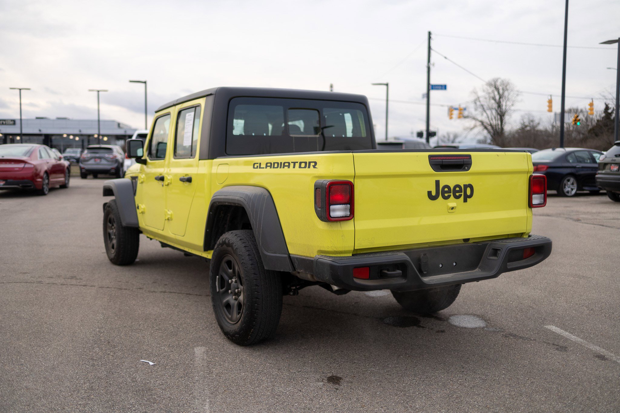 Used 2023 Jeep Gladiator Sport image 18