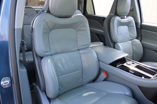 Used 2020 Lincoln Aviator Reserve w/ Equipment Group 202A image 15