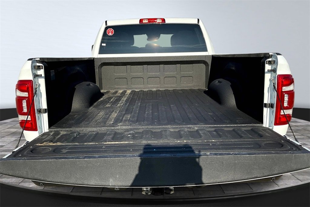 Used 2024 RAM 2500 Big Horn w/ Safety Group image 18