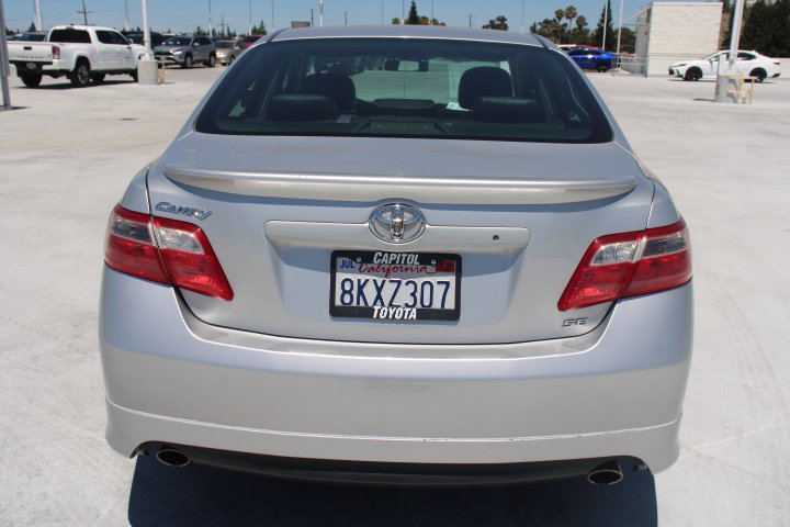 Used 2007 Toyota Camry SE FWD image 4
