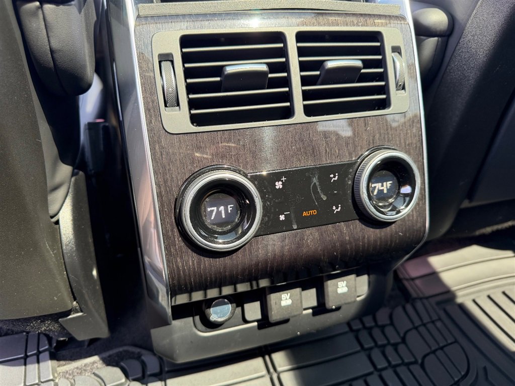 Used 2018 Land Rover Range Rover Sport HSE image 24