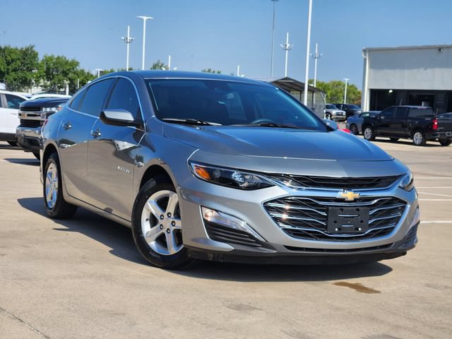 Used 2024 Chevrolet Malibu LS FWD image 2