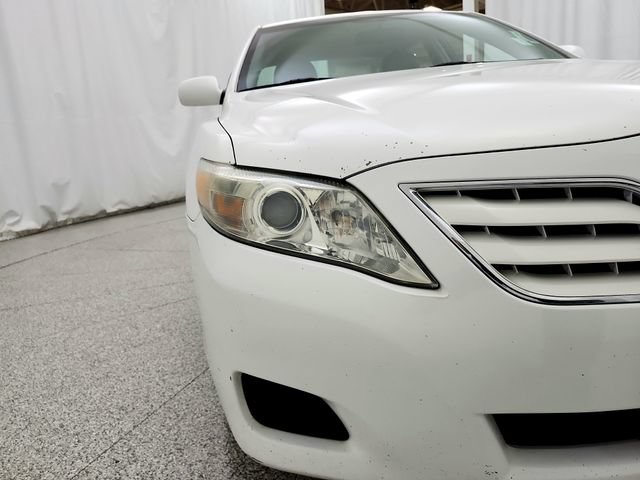 Used 2011 Toyota Camry LE FWD image 28
