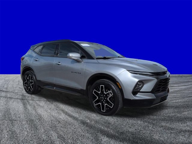 Used 2024 Chevrolet Blazer RS FWD image 2