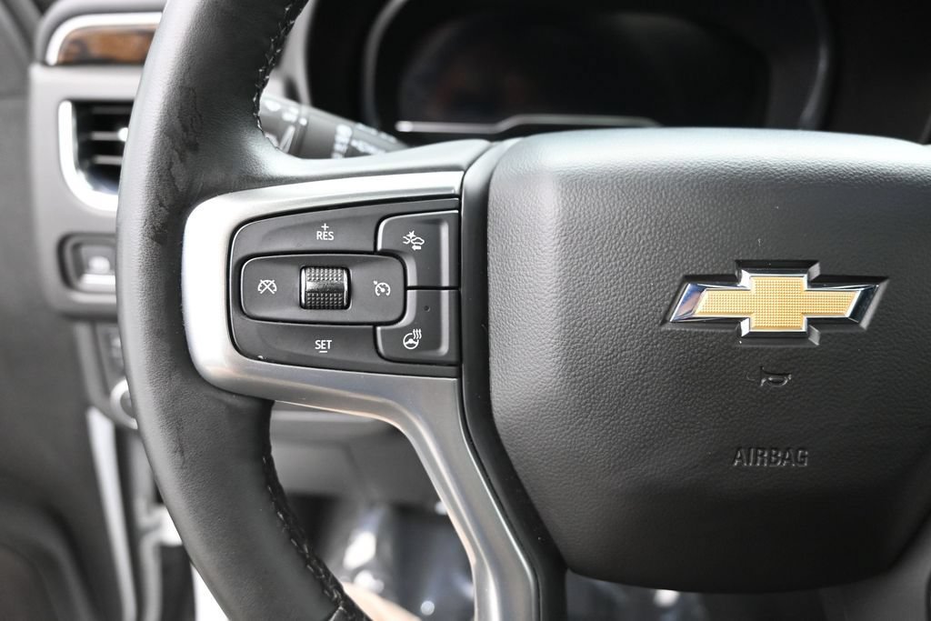 Used 2024 Chevrolet Tahoe Premier AWD/4WD image 16