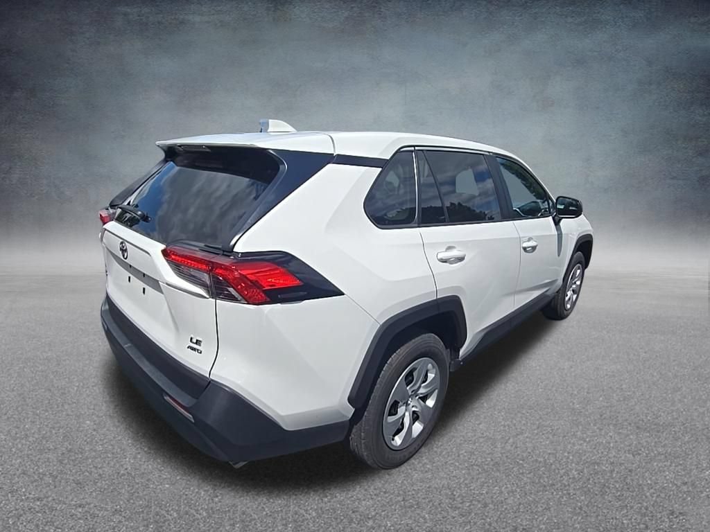 Used 2025 Toyota RAV4 LE AWD/4WD image 7