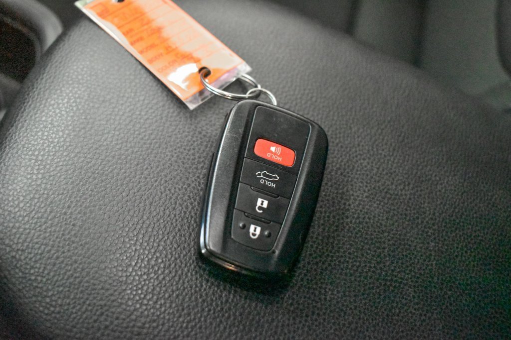 Used 2023 Toyota RAV4 XLE image 27