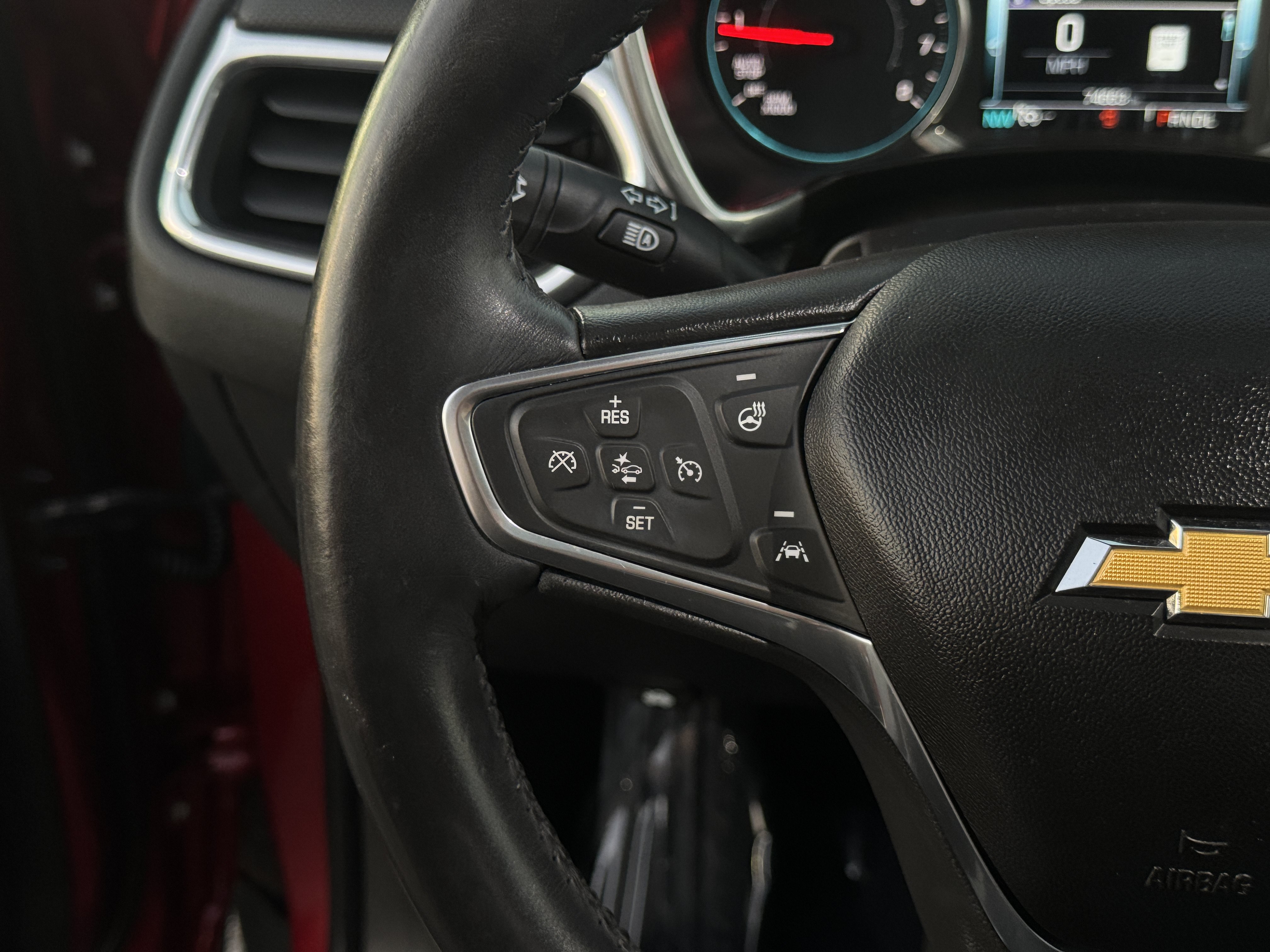Used 2018 Chevrolet Equinox Premier AWD/4WD image 19
