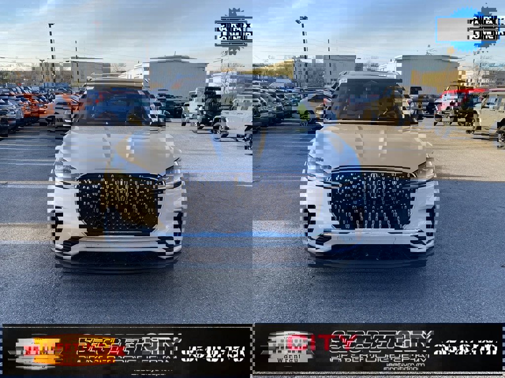 Used 2025 Lincoln Aviator Reserve w/ Luxury Package image 2