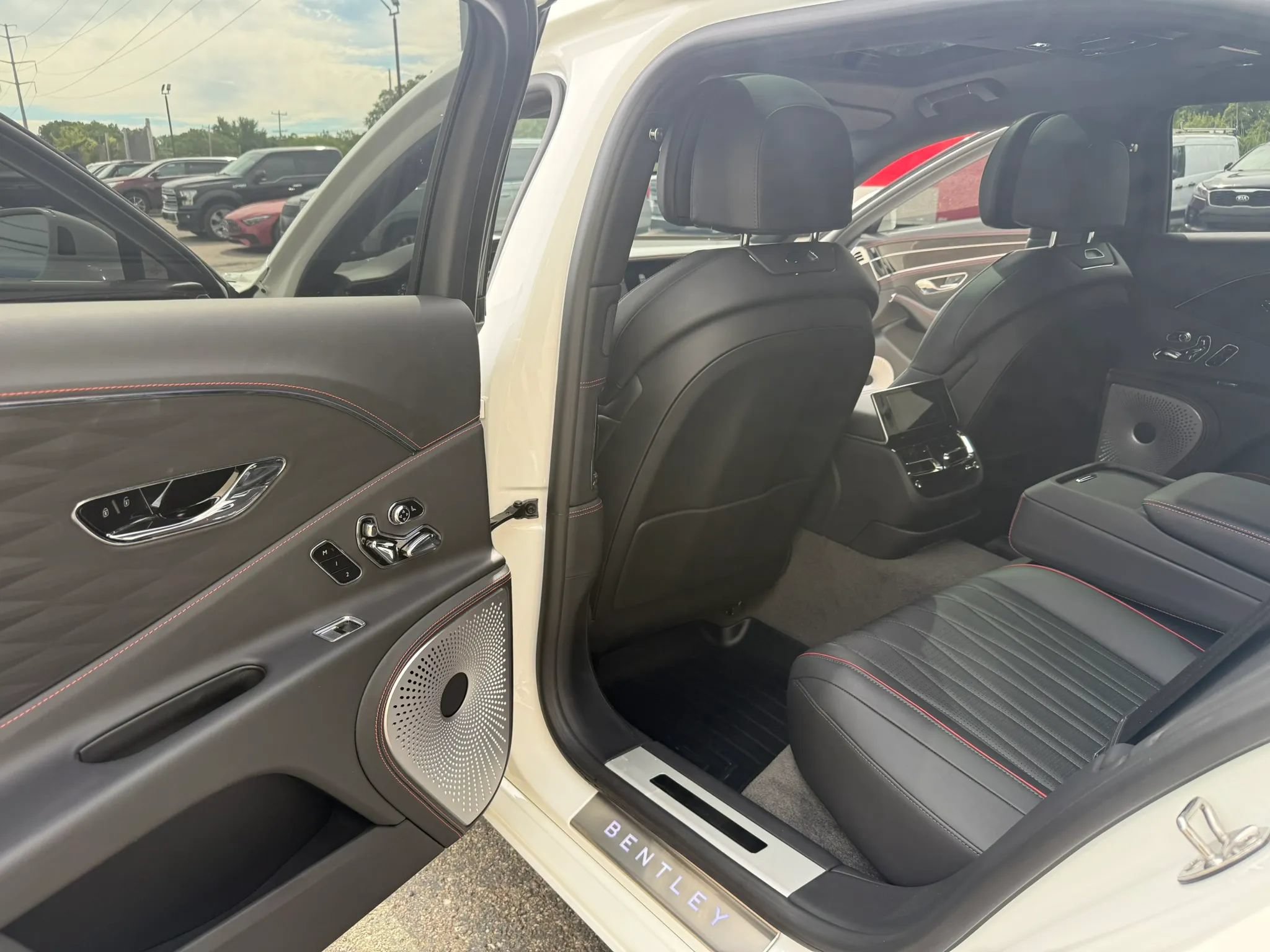 Used 2021 Bentley Flying Spur W12 AWD/4WD image 68