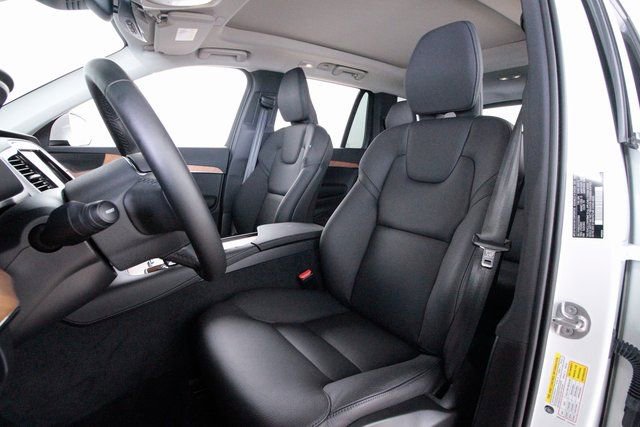 Used 2025 Volvo XC90 B6 Plus w/ Protection Package Premier image 27